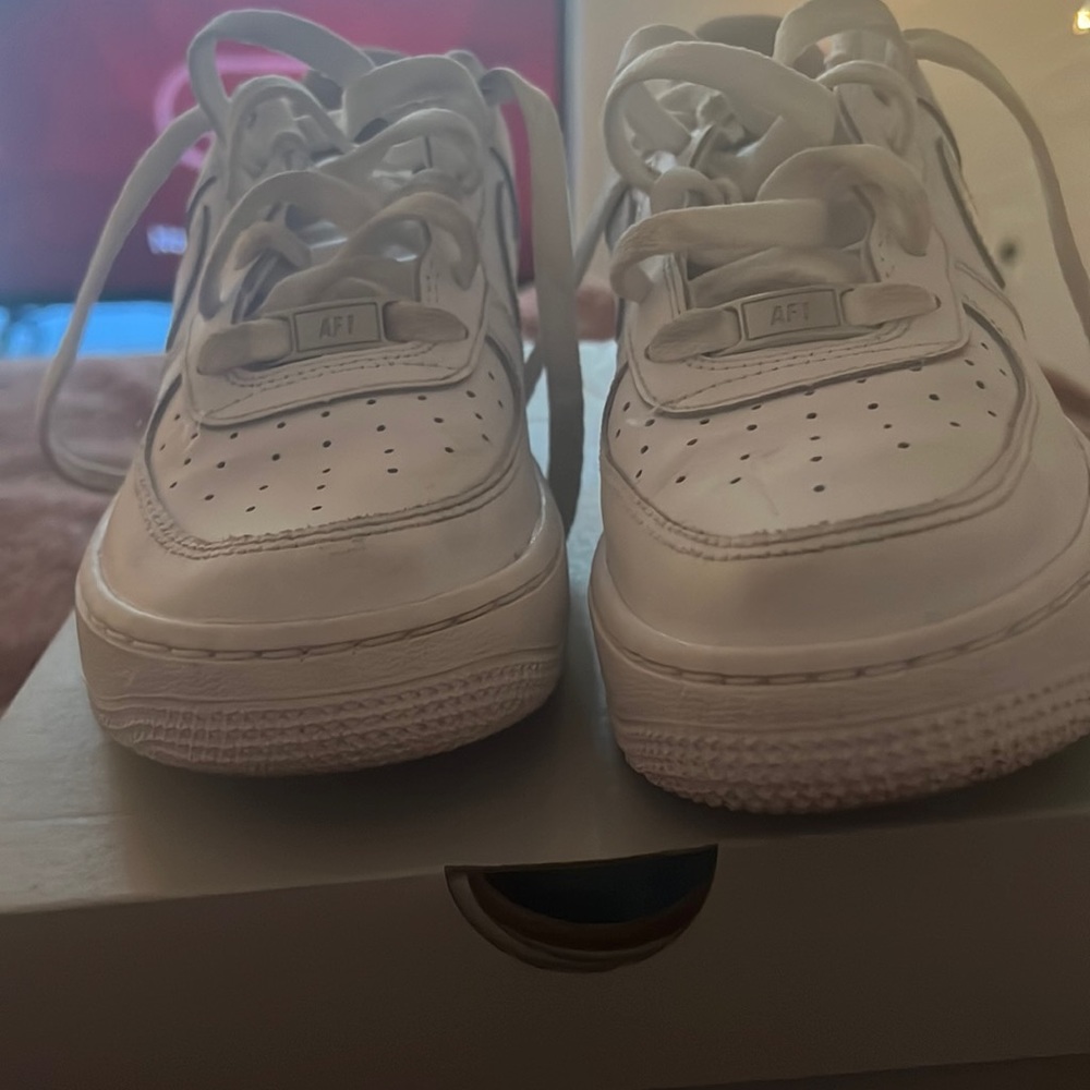 4.5 shoes size comes with box will be cleaned before shipped ❤️